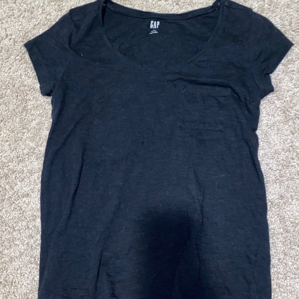 GAP t shirt